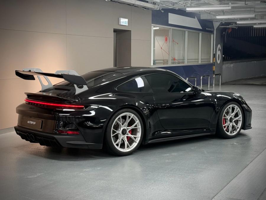 911 992 GT3 - Image 2